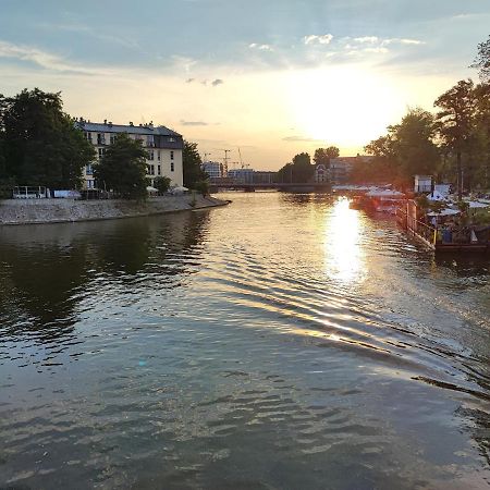 Mlyn Maria - W Sercu Wroclawia Apartamenty Exteriör bild